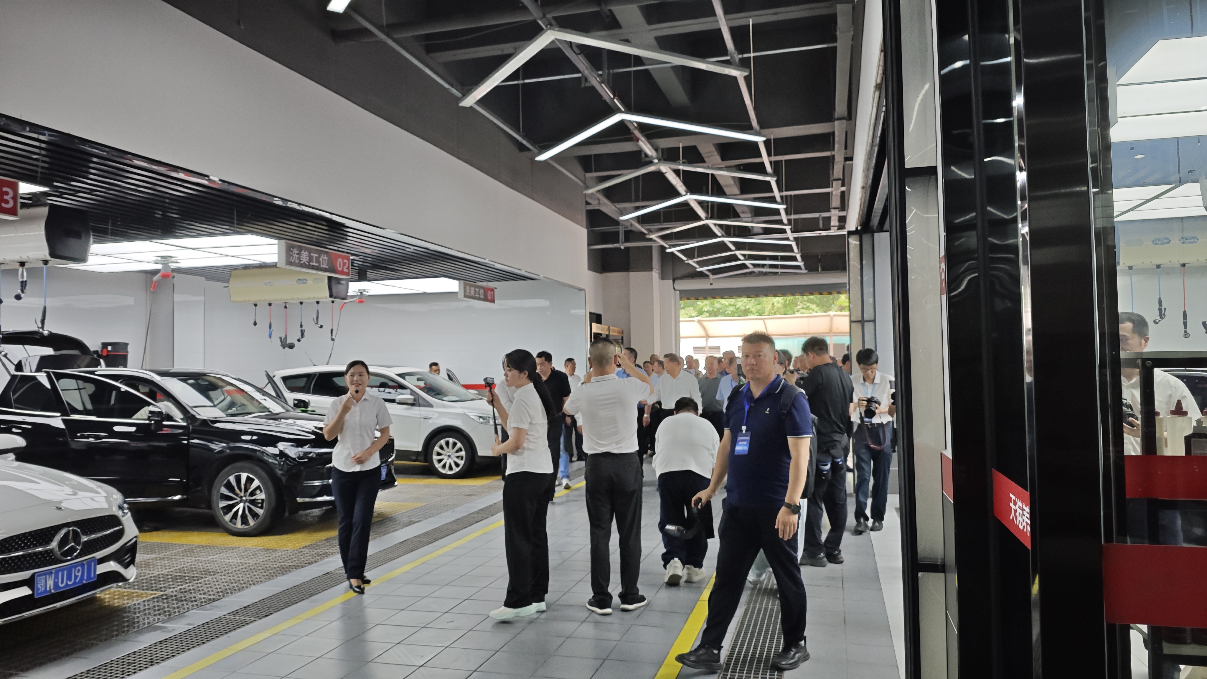 0515-项目-武汉公交集团参观稿件_图1.jpeg